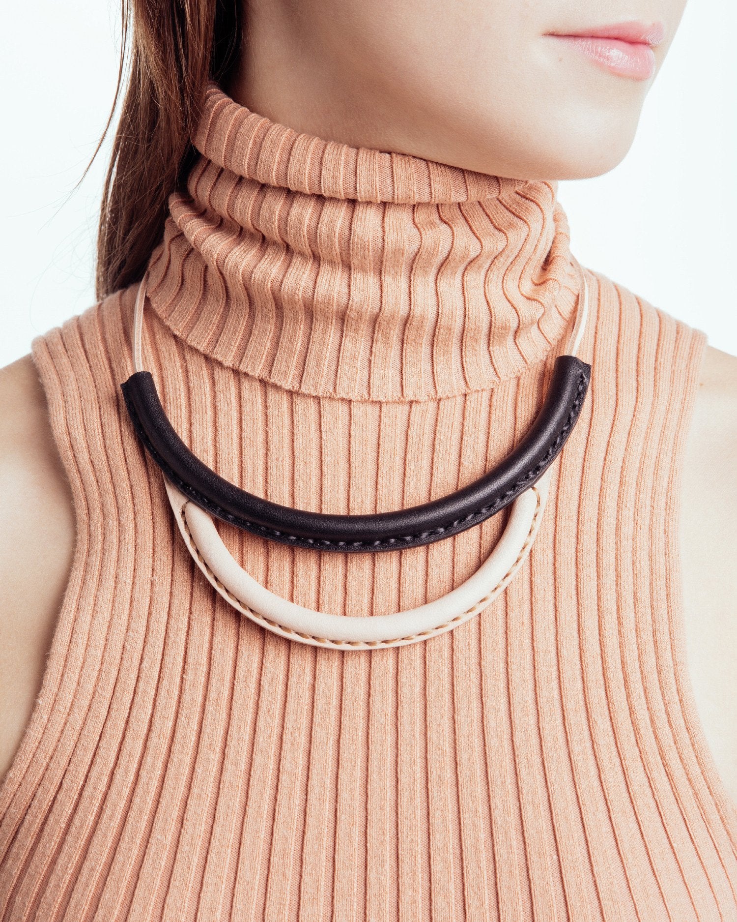 Arc Necklace